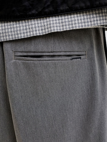 Baggy Pantaloni chino di JACK & JONES in grigio