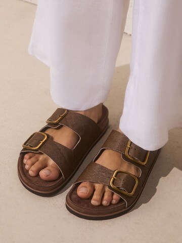 Next Μιούλ 'Forever Comfort' σε καφέ