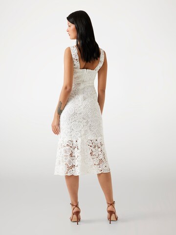 GUESS Dress in White