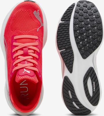 Chaussure de course 'Magnify NITRO 2' PUMA en rouge