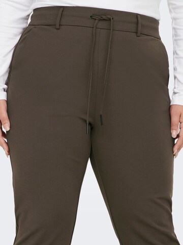 Effilé Pantalon ONLY Carmakoma en marron