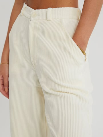 millane Loose fit Pants 'Penelope' in White