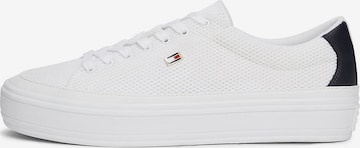 Baskets basses TOMMY HILFIGER en blanc : devant