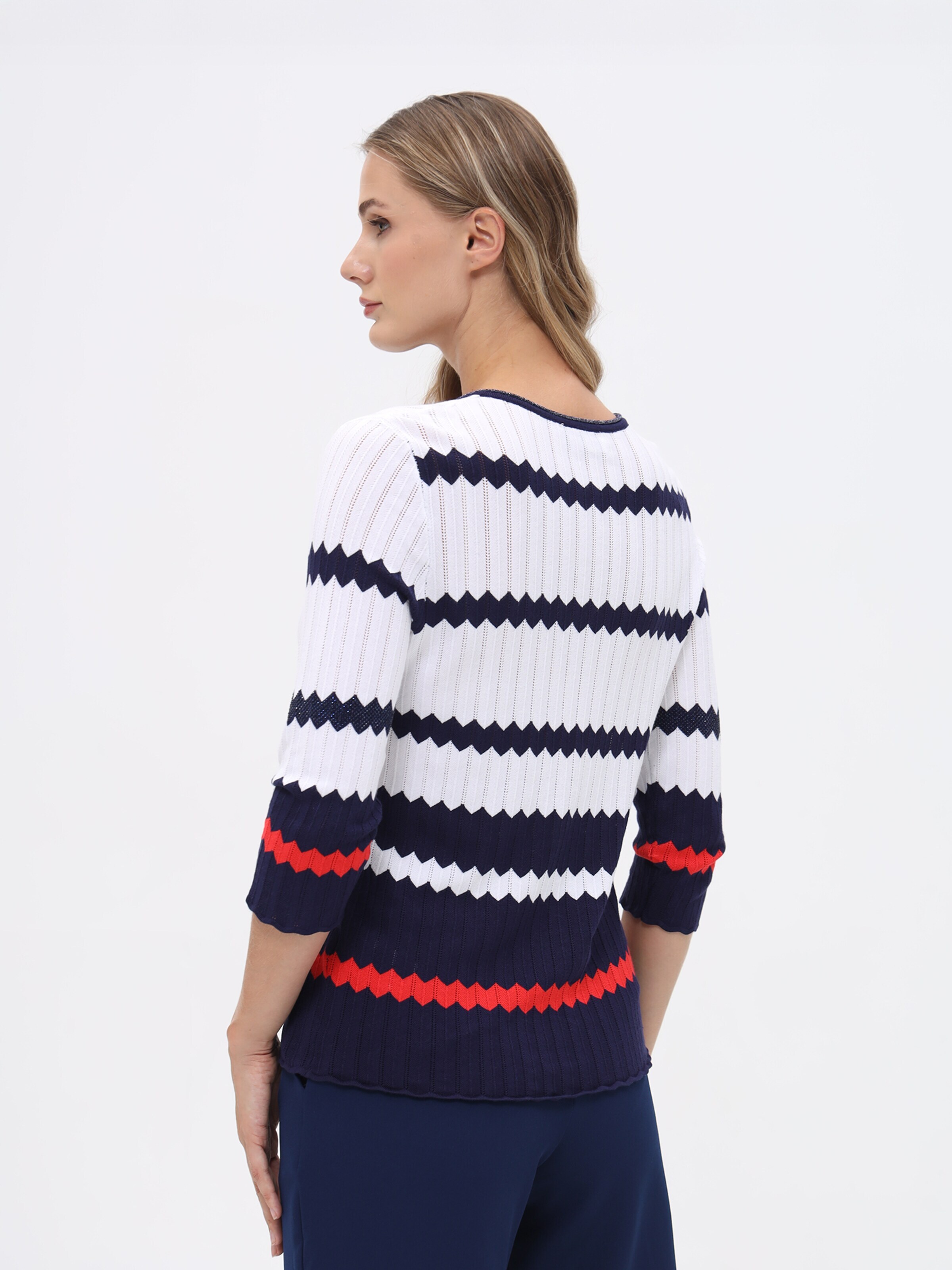 Passioni Pullover 'Pullover mit Zick-Zack-Streifen-Design'‌‌ in Blau
