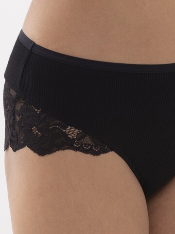 Mey Slip in Black