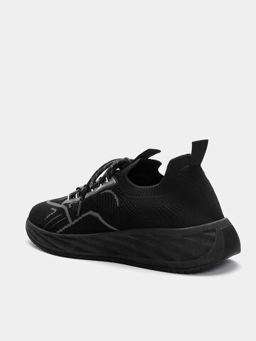 Pull&Bear Platform trainers in Black