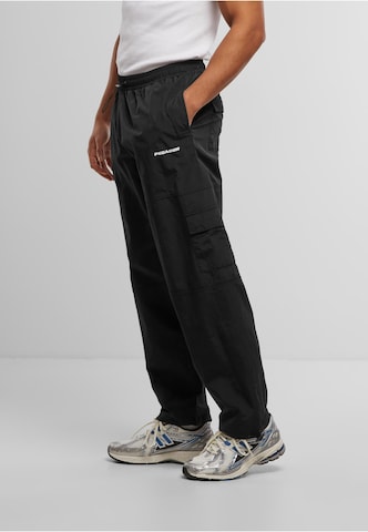 Baggy Pantalon cargo 'Yuri' Pegador en noir