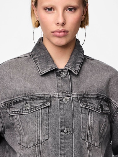 PIECES Chaqueta de entretiempo 'Nynne' en gris denim, Vista del producto