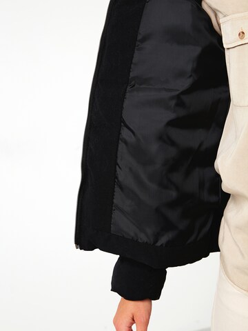 LELA Winter Jacket in Black