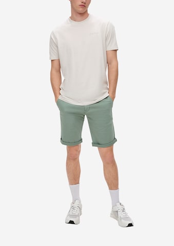 QS Regular Shorts in Grün