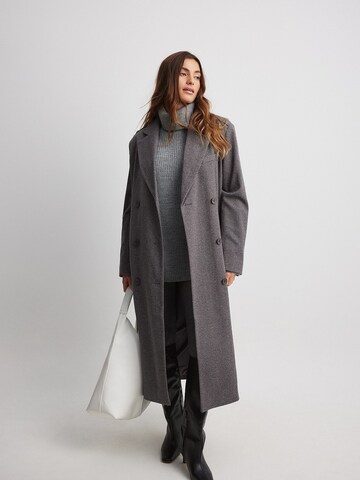 NA-KD Between-Seasons Coat in Grey: front