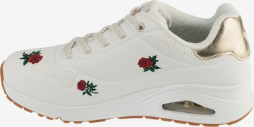 SKECHERS Низкие кроссовки в Белый: спереди