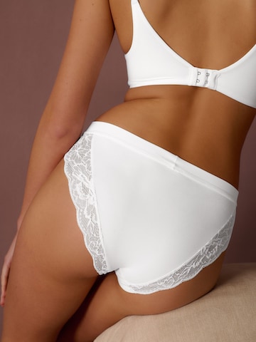 balta Next Moteriškos kelnaitės