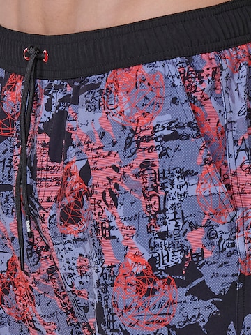 Shorts de bain KOROSHI en rouge