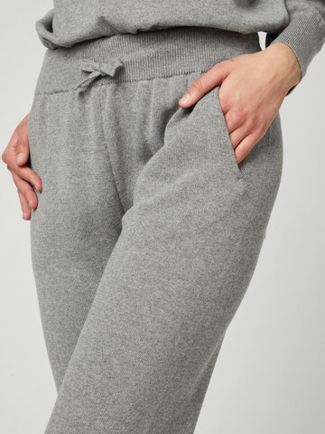 Liz Kaeber Tapered Trousers in Grey