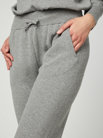 Liz Kaeber Tapered Pants in Grey