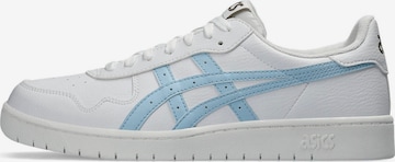 ASICS SportStyle Sneakers in White: front