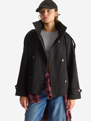 Cappotto di mezza stagione di Bianco Lucci in nero