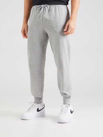 Tapered Pantaloni 'Club Fleece' di Nike Sportswear in grigio: frontale