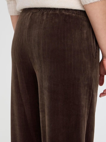 Oxmo Regular Broek ' OXEBBA WIDE LEG ' in Bruin