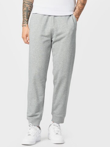 GANT Tapered Pants in Grey: front