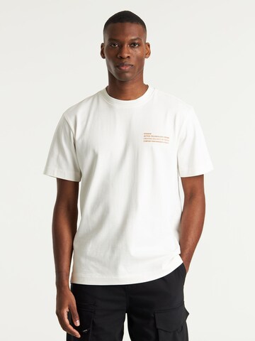 CHASIN' Shirt 'Xpose' in White: front
