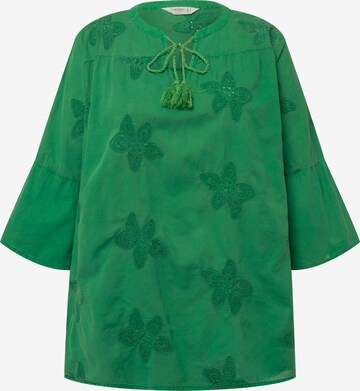 Angel of Style Tunic in Green: front