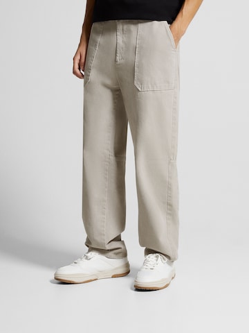 Bershka Loosefit Broek in Grijs: voorkant