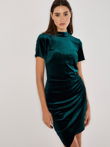 Robe ' ' Apricot en vert : devant