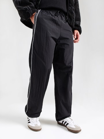 HOLLISTER - Loosefit Pantalón en negro: frente