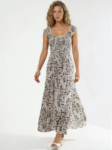 Busem Kleid in Braun