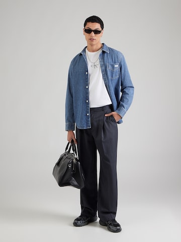 Coupe regular Chemise Calvin Klein Jeans en bleu