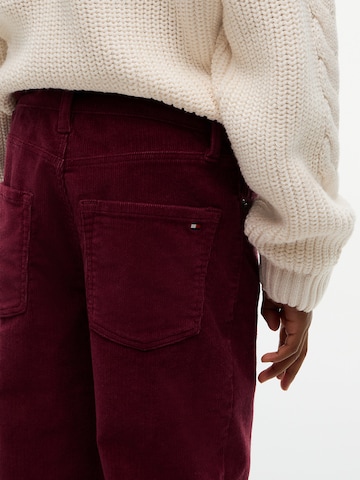 Loosefit Pantalon TOMMY HILFIGER en rouge