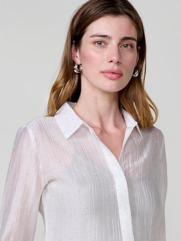 KOROSHI - Blusa em branco