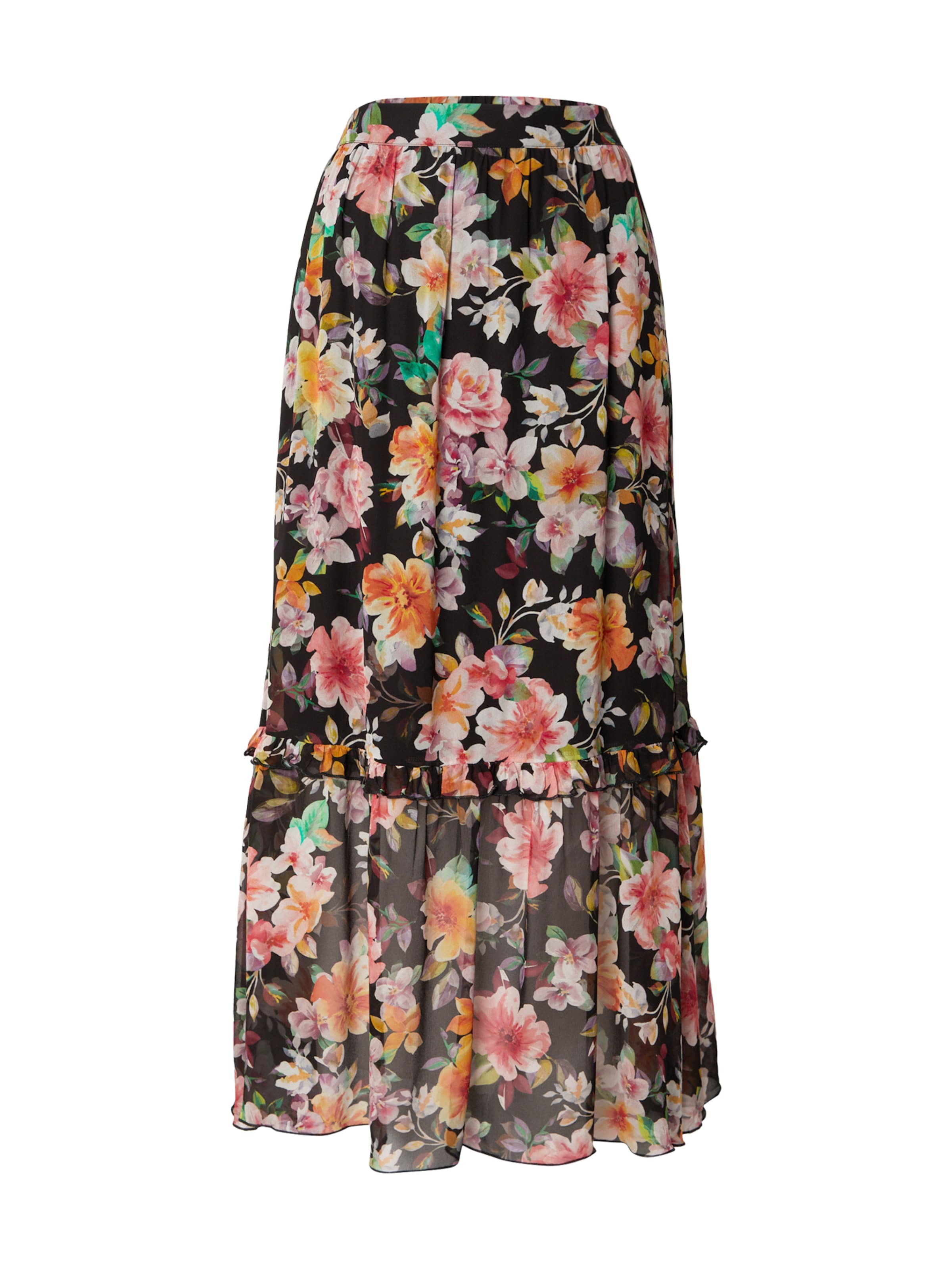 PRINCESS GOES HOLLYWOOD Пола в черно: отпред