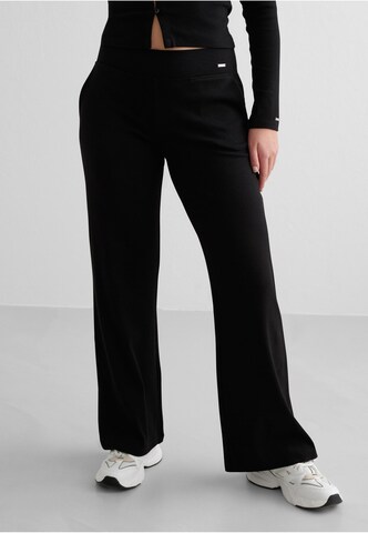Aim'n Wide Leg Sporthose in Schwarz: Vorderseite