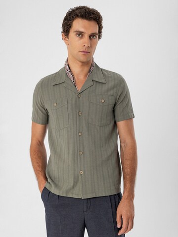 Coupe regular Chemise Antioch en vert