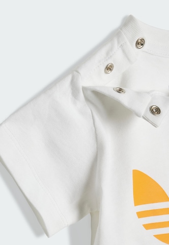 ADIDAS ORIGINALS Set in Orange