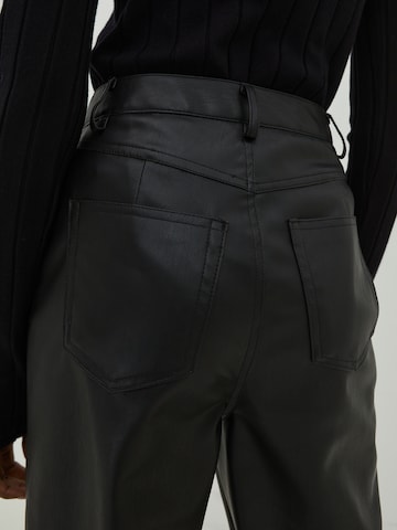 EDITED Regular Pants 'Casey' in Black