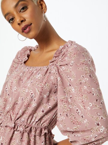 Robe 'SQUARE' In The Style en rose