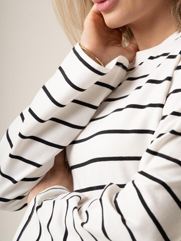 T-shirt Tatiana Zidekova en blanc