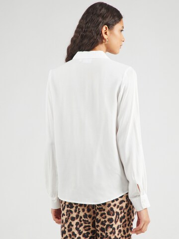Chemisier 'VIROSA' VILA en blanc