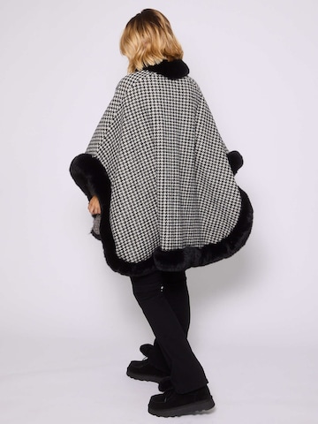 South Beach Cape in Black