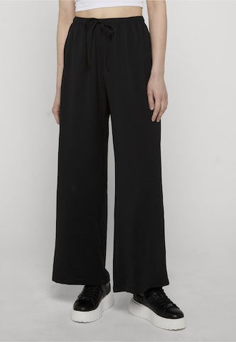 BUFFALO Platform trainers 'Queen One' in Black