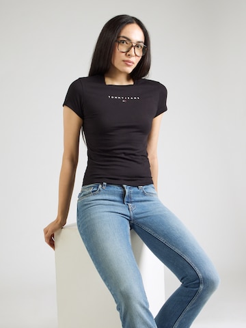 Tricou de la Tommy Jeans pe negru: față