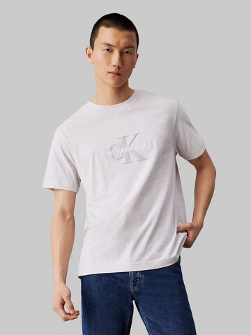 T-Shirt Calvin Klein Jeans en gris : devant