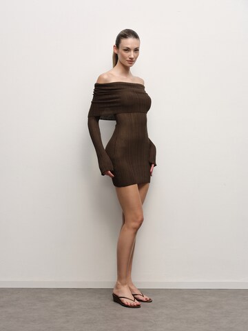 Robe de cocktail RÆRE by Lorena Rae en marron