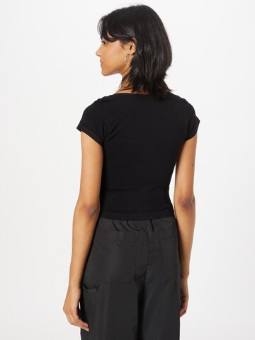 BDG Urban Outfitters Tričko – černá
