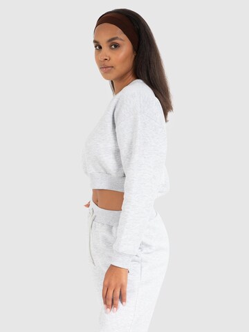 Smilodox Sweatshirt 'Amelia' in Grau