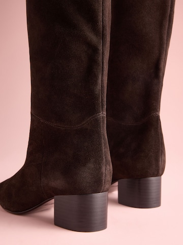 Stivale 'Tabitha Simmons x Next Cassidy' di Next in marrone